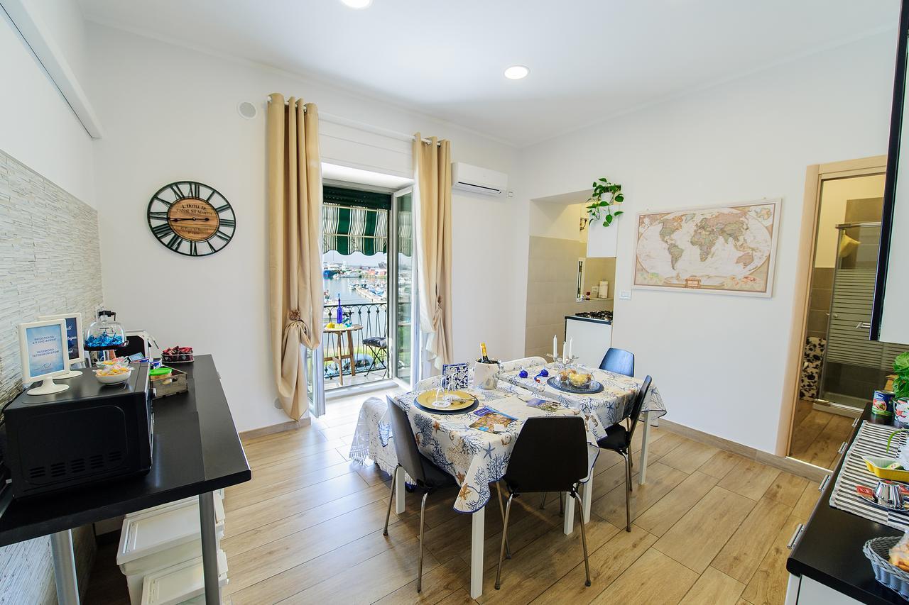 Margherita'S Apartment Салерно Экстерьер фото